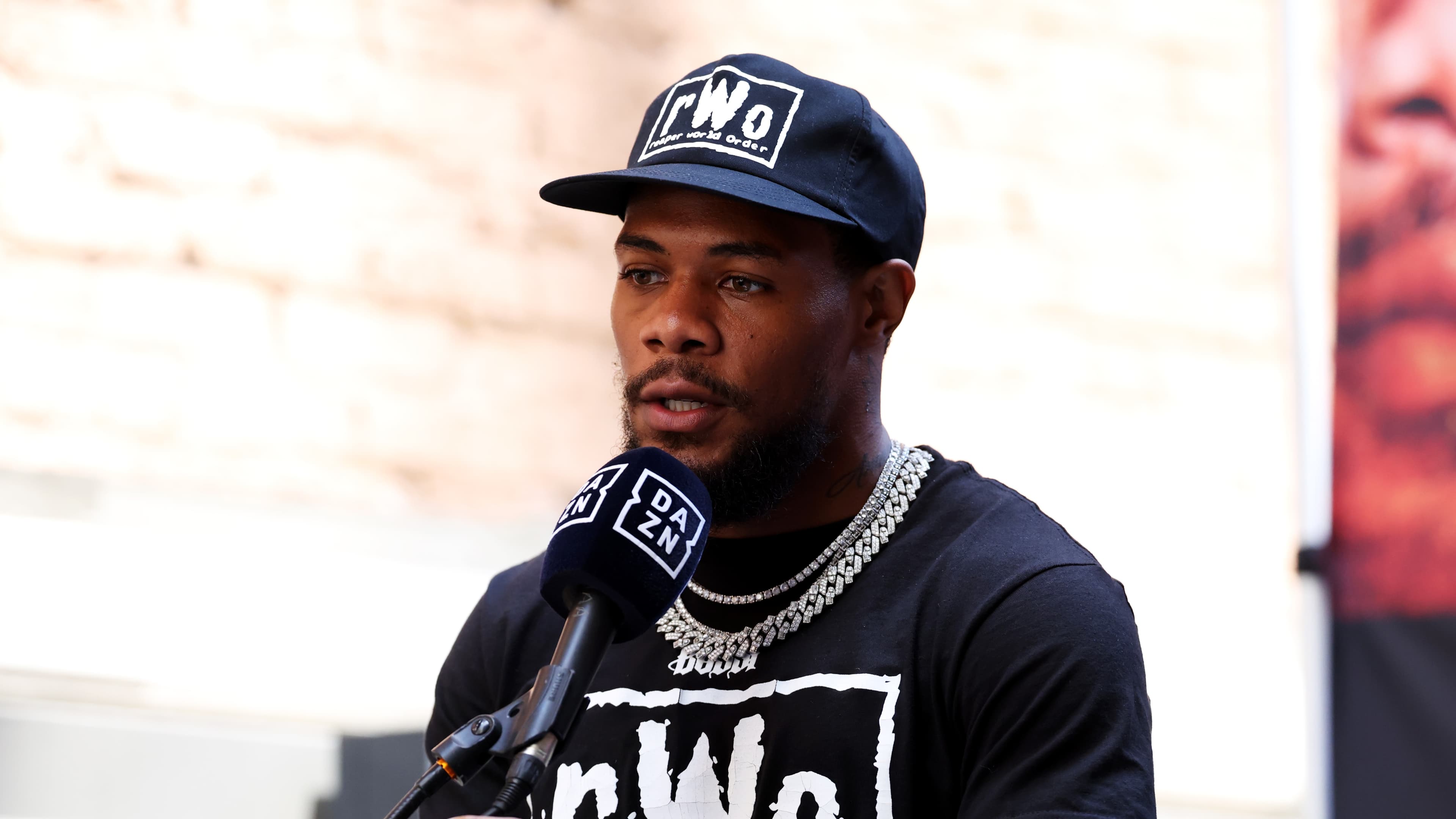 Roach ready to show whether Zepeda's chin 'can hold up'