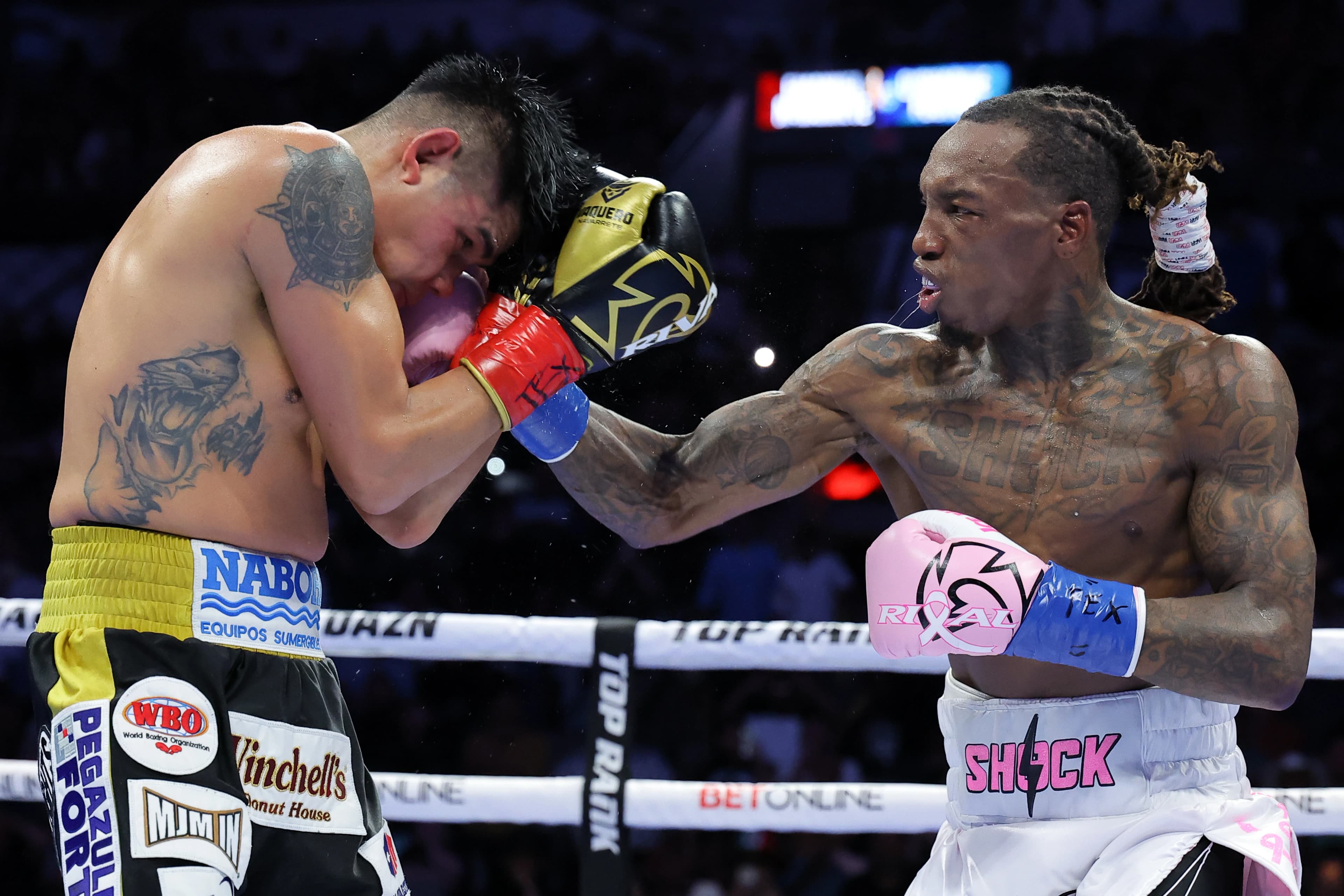 Foster paints masterpiece vs. Navarrete for Ring, unified 130-pound championships