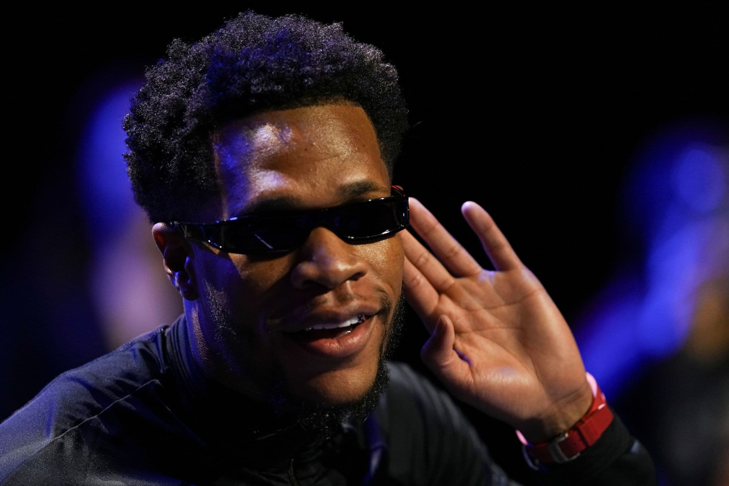 Arum says Haney looked terrible, Rolly beats him: ‘Who the hell wants to see Devin fight?’