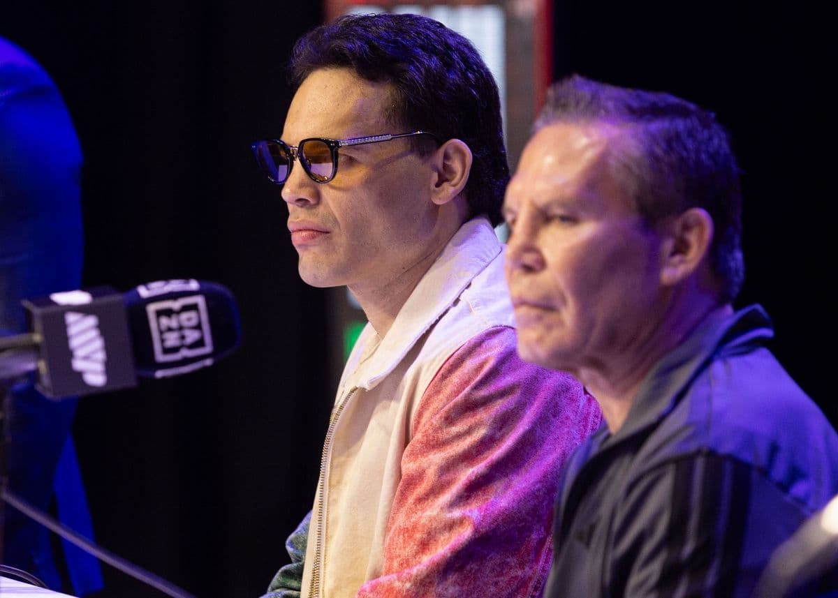 Julio Cesar Chavez Jr. to return on April 25 in Mexico