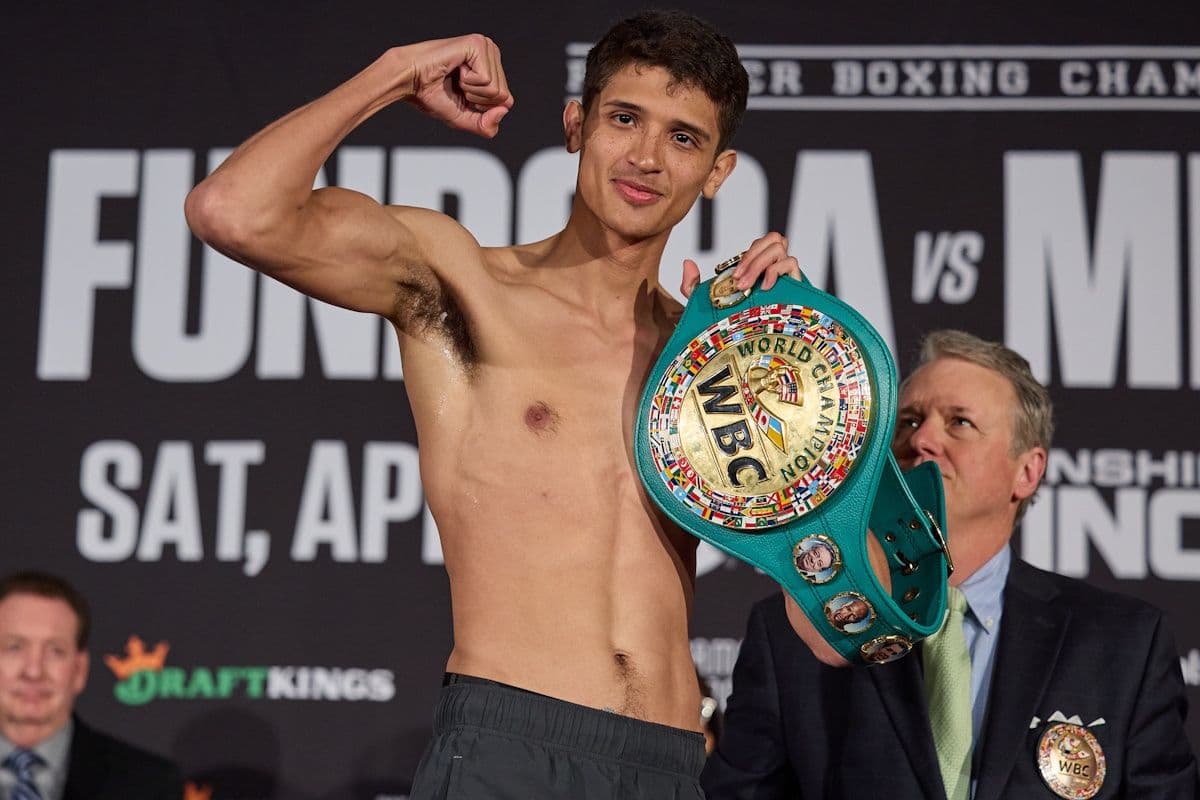 Sebastian Fundora Still Eyes Crawford, Spence, But First, Chordale Booker Looms