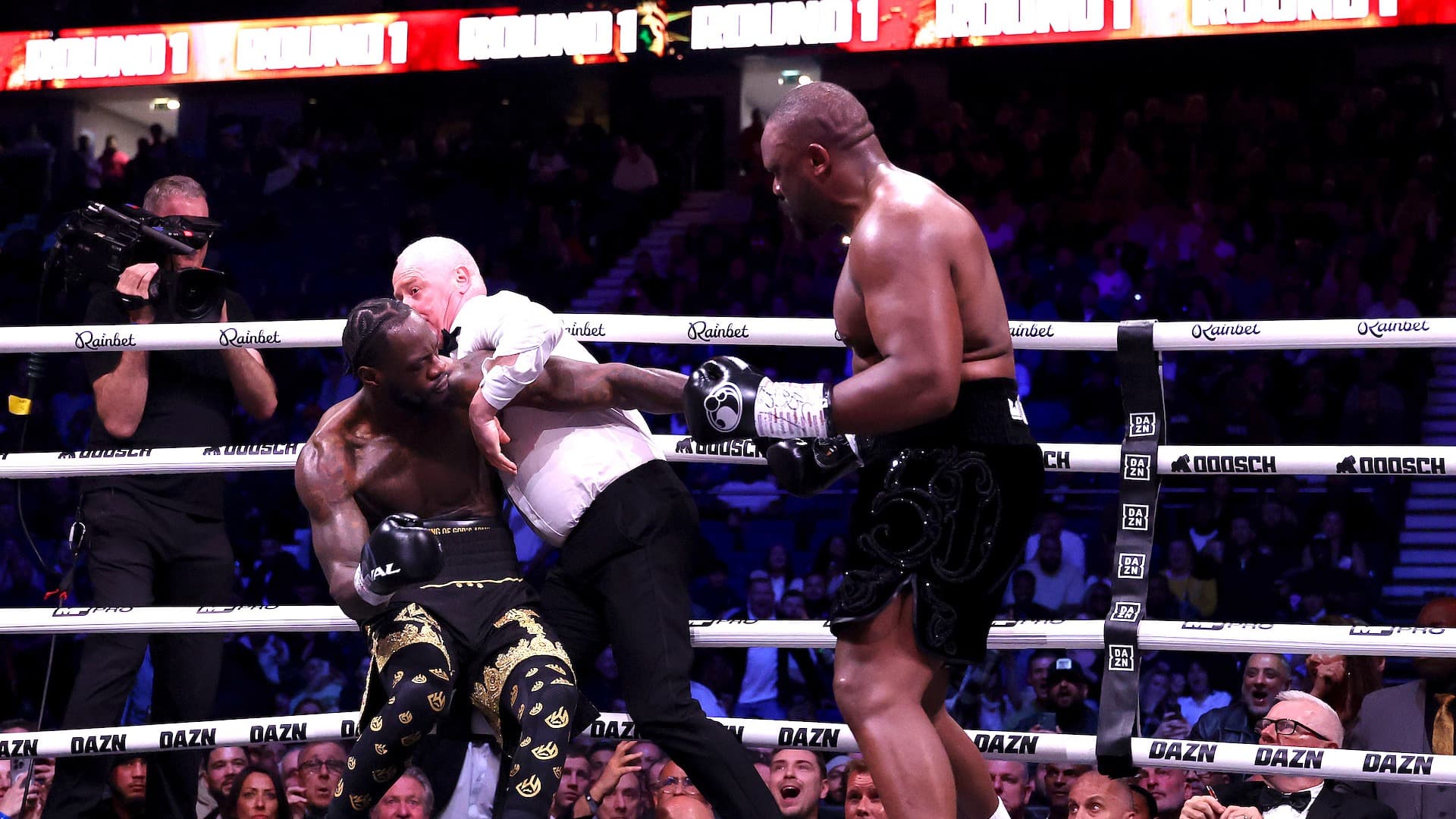 Wilder slams referee: 'He should never be allowed to ref again!'