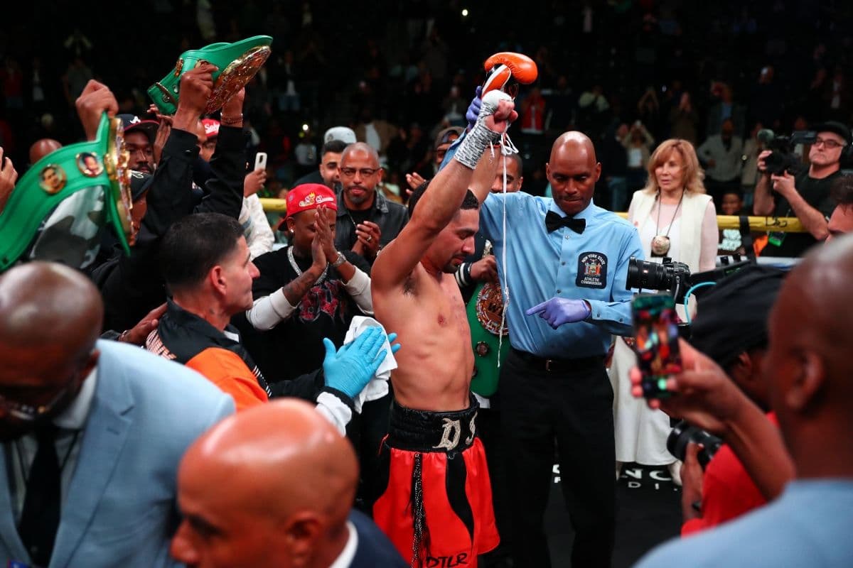 danny-garcia-gonzalez-fight (10).jpg